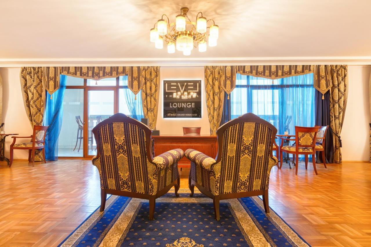 Melia Grand Hermitage All Inclusive Aranyhomok Szoba fotó Level Lounge at Warsaw Chopin Airport