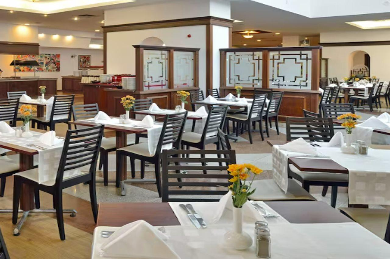Melia Grand Hermitage All Inclusive Aranyhomok Kültér fotó The restaurant