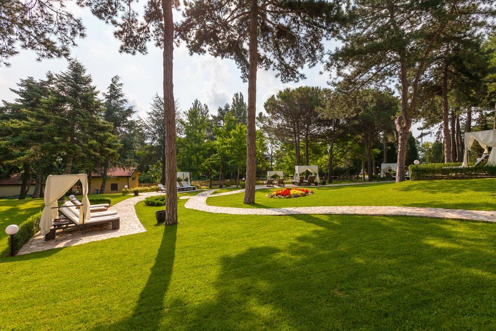 Melia Grand Hermitage All Inclusive Aranyhomok Kültér fotó The park of the hotel