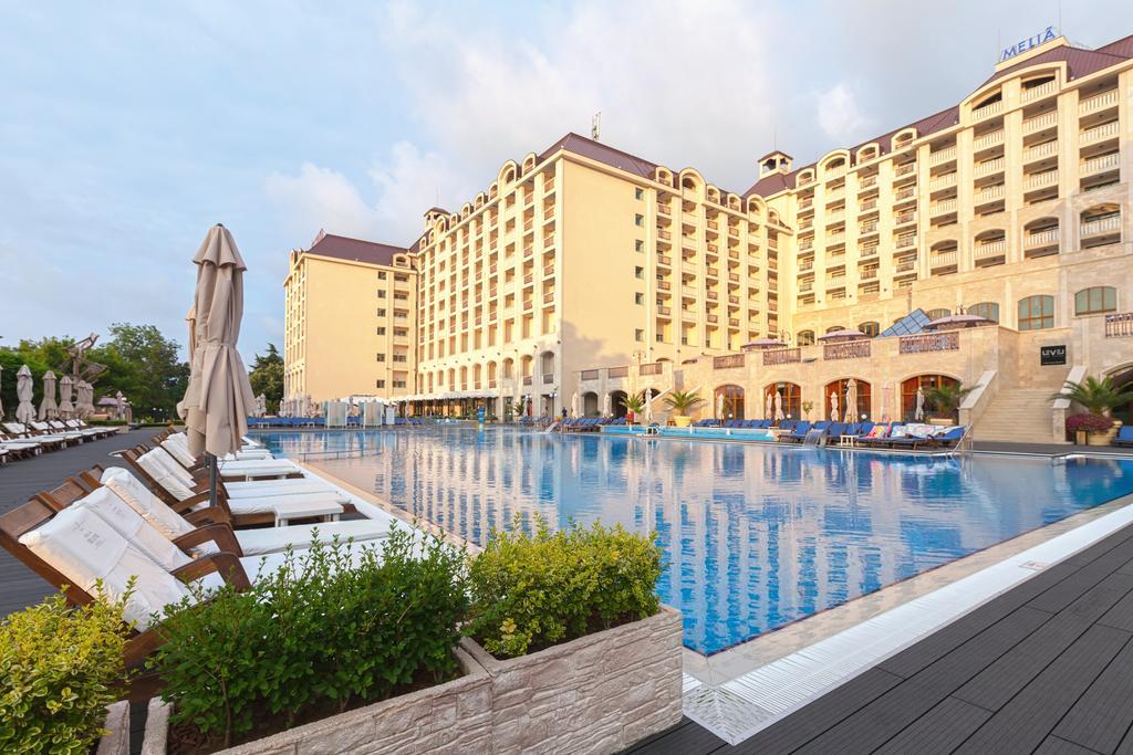 Melia Grand Hermitage All Inclusive Aranyhomok Kültér fotó The hotel's main building