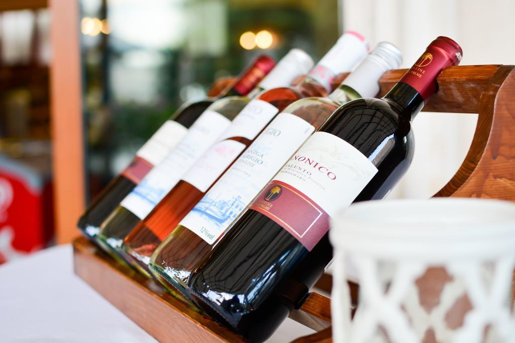 Melia Grand Hermitage All Inclusive Aranyhomok Kültér fotó Wine bottles